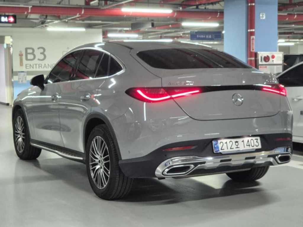 벤츠 GLC 클래스 GLC300 4MATIC 쿠페 아방가르드 사진 2/20