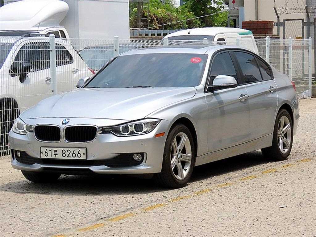 BMW 3시리즈 320d xDrive 사진 2/20
