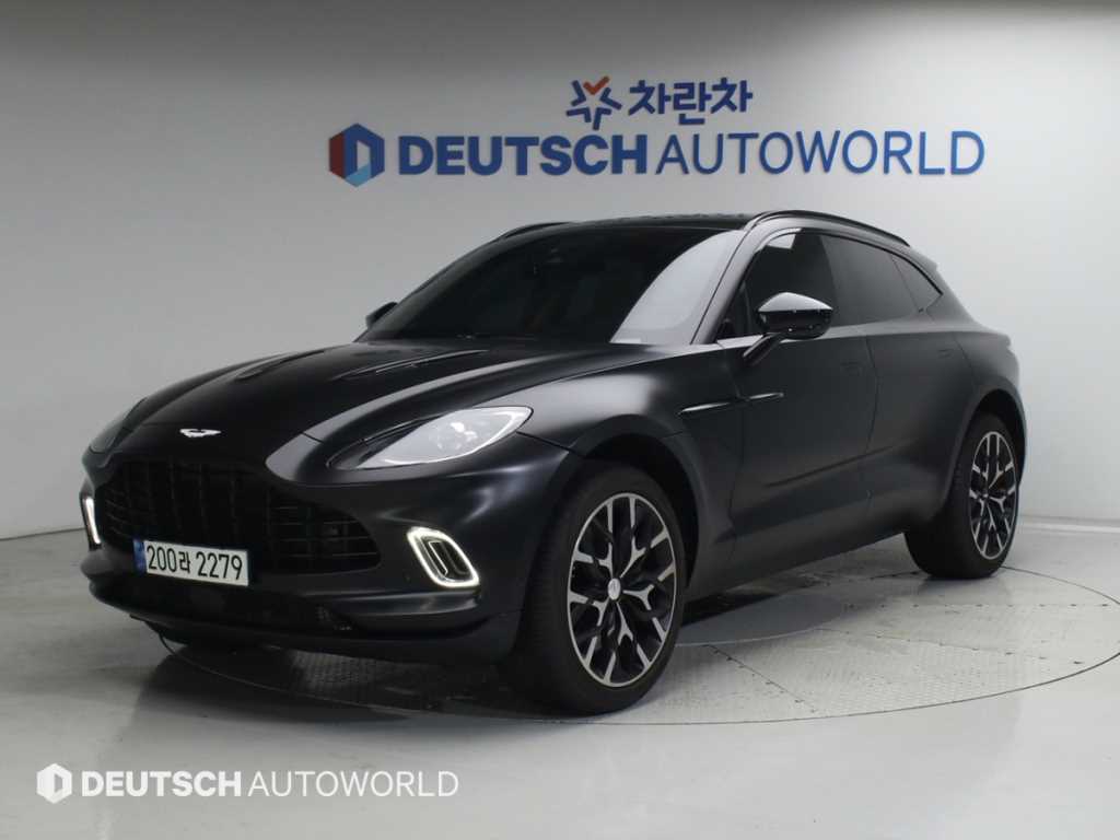애스턴마틴 DBX 4.0 V8 사진