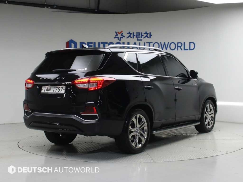 KGM 렉스턴 디젤 2.2 4WD 헤리티지 사진 2/20