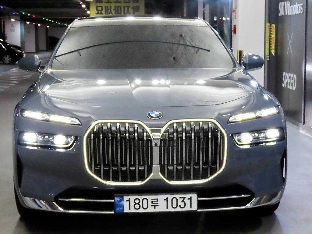 BMW 7시리즈 740i sDrive M 스포츠 사진 2/20