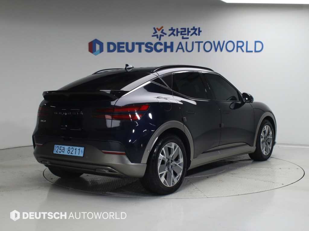 제네시스 GV60 스탠다드 2WD 사진 2/20
