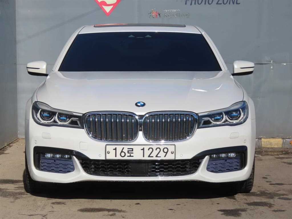 BMW 7시리즈 740e i퍼포먼스 M 스포츠 사진 2/20