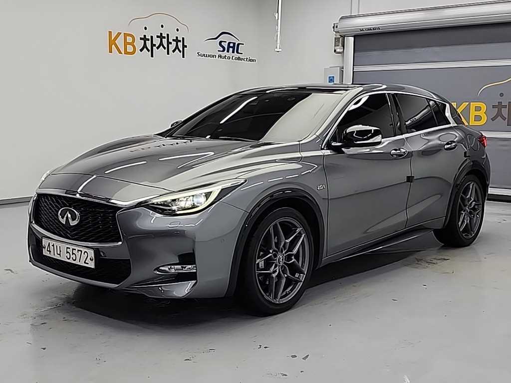 Q30 2.0 프리미엄 2017년식