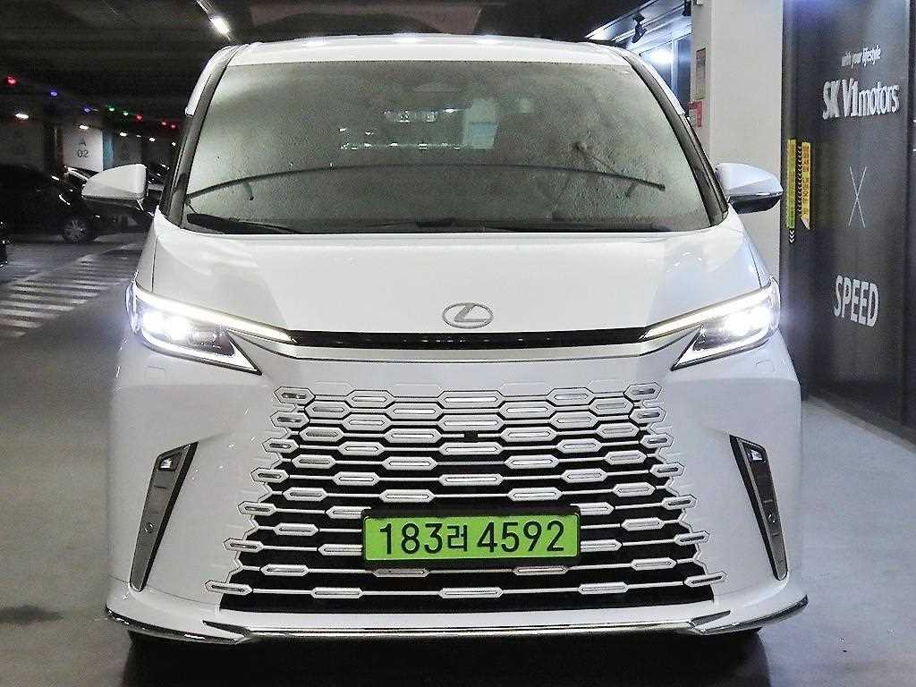 렉서스 LM 500h 로열 사진 2/20