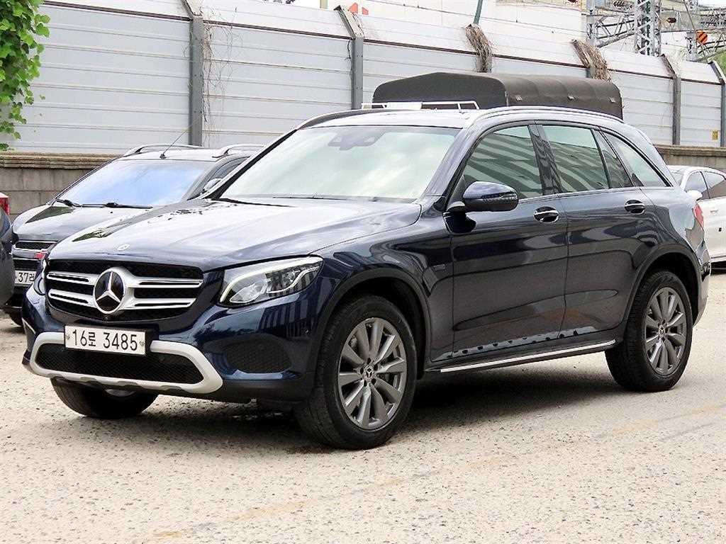 벤츠 GLC 클래스 GLC 350 e 4MATIC 프리미엄 사진 2/20