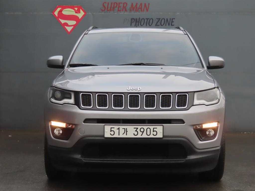 지프 컴패스 2.4 AWD 론지튜드 사진 2/20