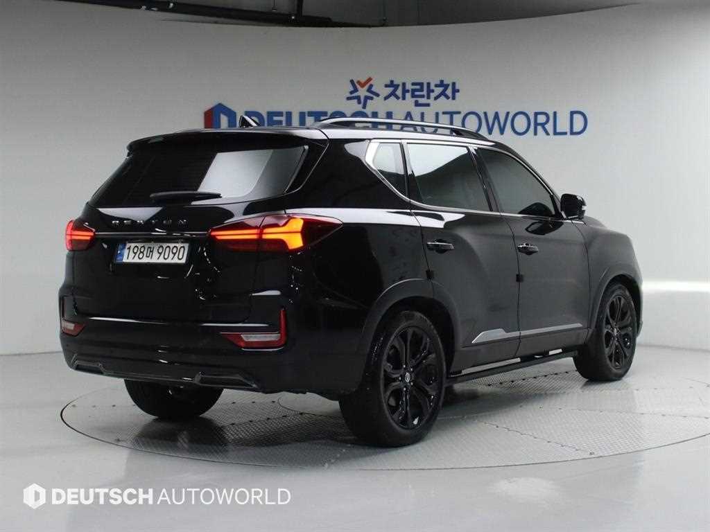 KGM 렉스턴 디젤 2.2 4WD 더 블랙 사진 2/20