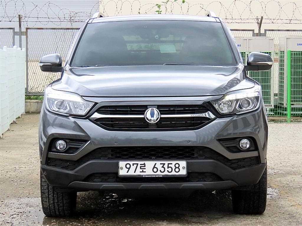 KGM 렉스턴 4WD 디젤 2.2 노블레스 사진 2/20