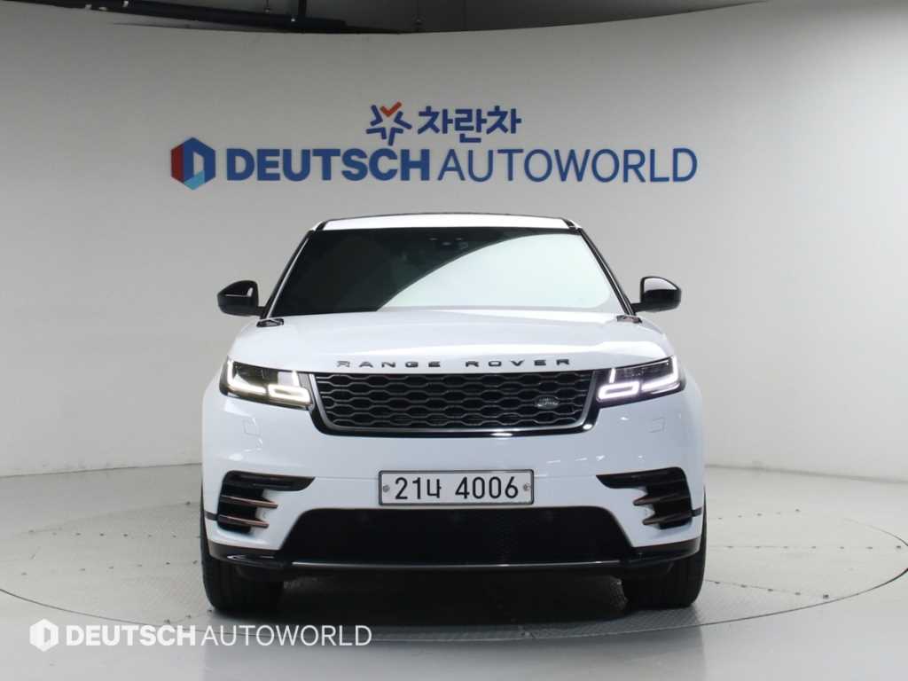 레인지로버 벨라 3.0 D300 R-다이나믹 SE 2018년식