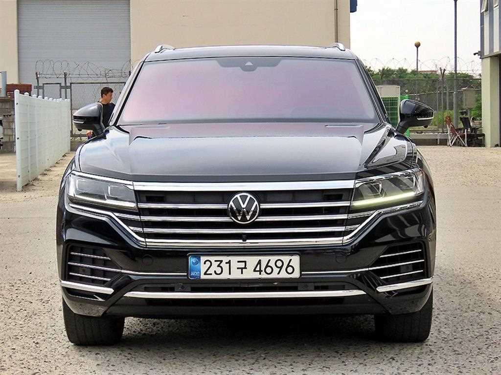 투아렉 3세대 3.0 TDI 프레스티지 2021년식