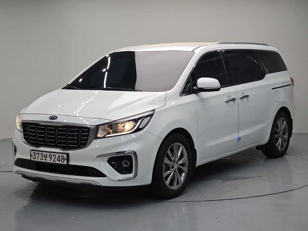 더 뉴 카니발 디젤 9인승 프레스티지 2020년식