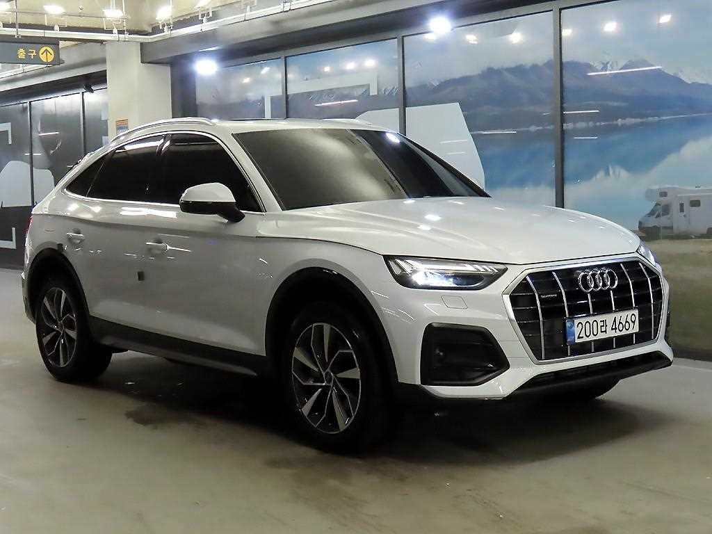 Q5 (FY) 45 TFSI 콰트로 스포트백 2023년식
