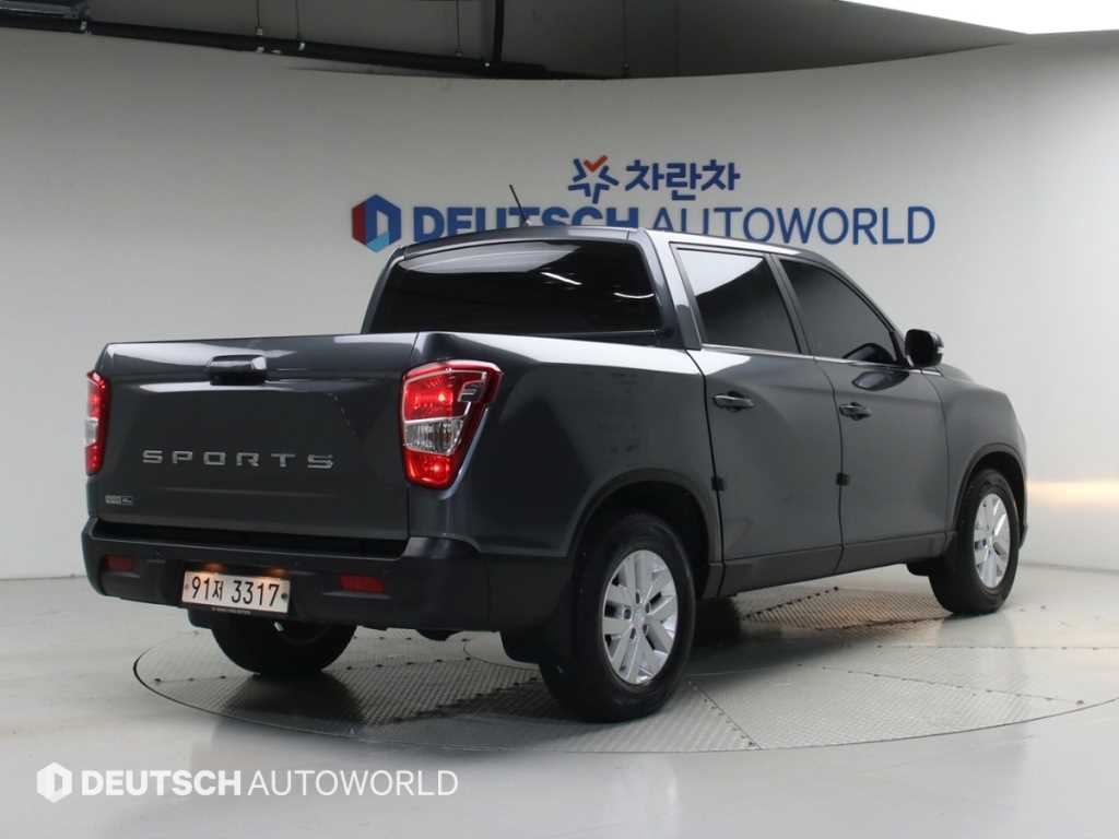 KGM 렉스턴 2WD 디젤 2.2 와일드 사진 2/20