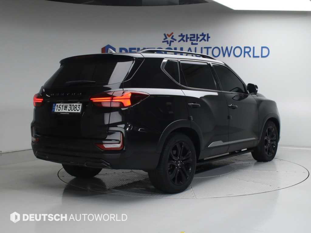 KGM 렉스턴 디젤 2.2 4WD 더 블랙 사진 2/20