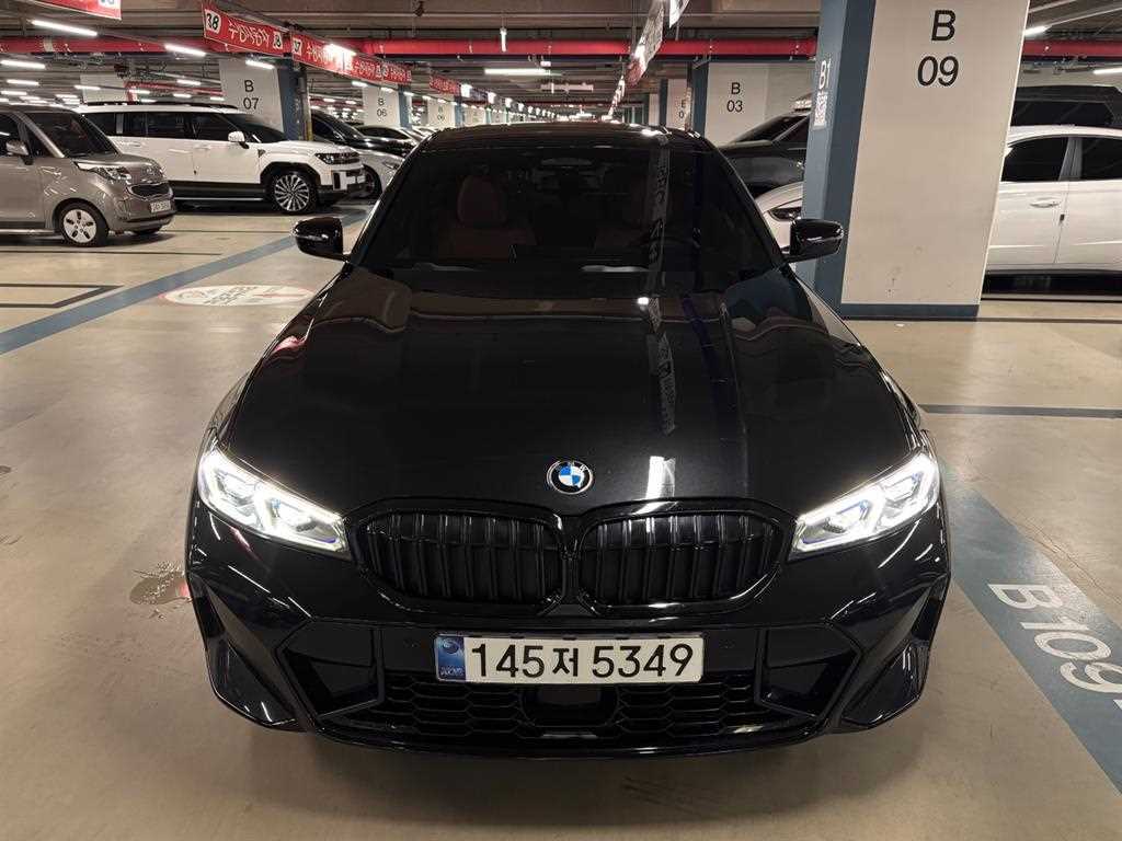 BMW 3시리즈 320i M 스포츠 사진
