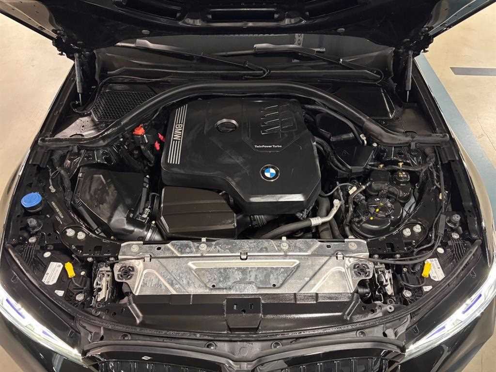 BMW 3시리즈 320i M 스포츠 사진 2/20