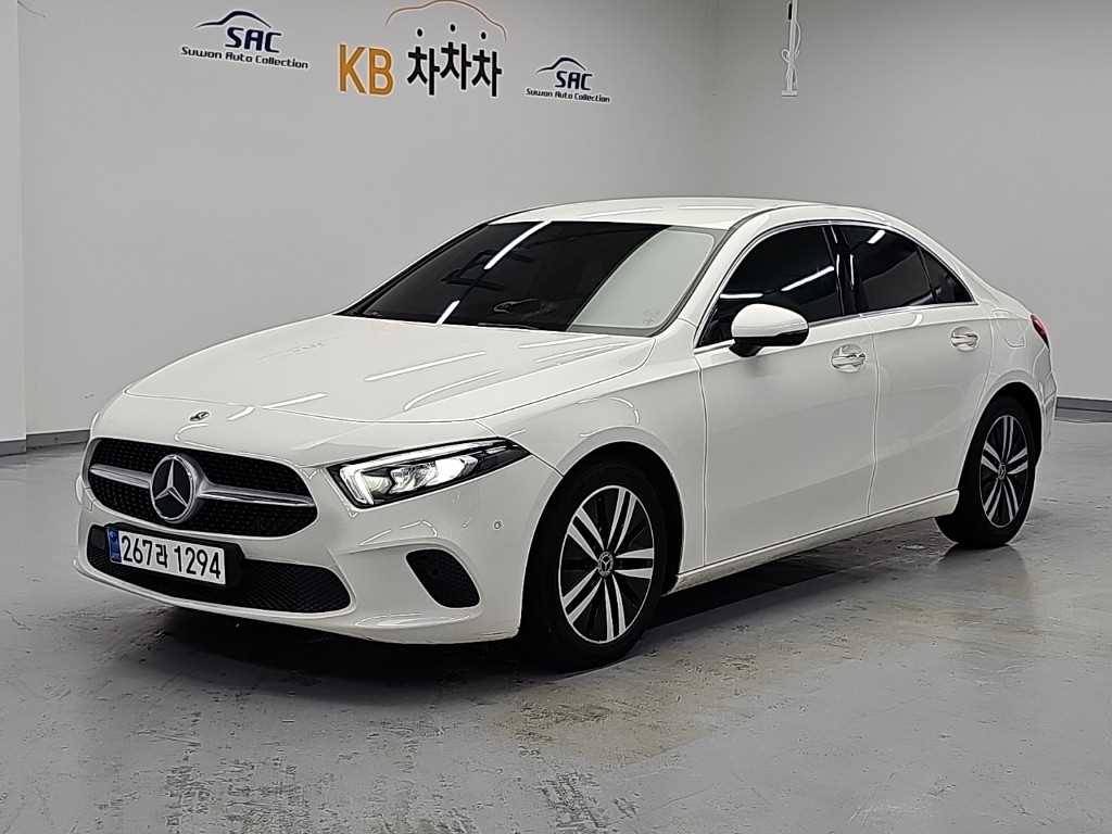 벤츠 A 클래스 A220 세단 사진