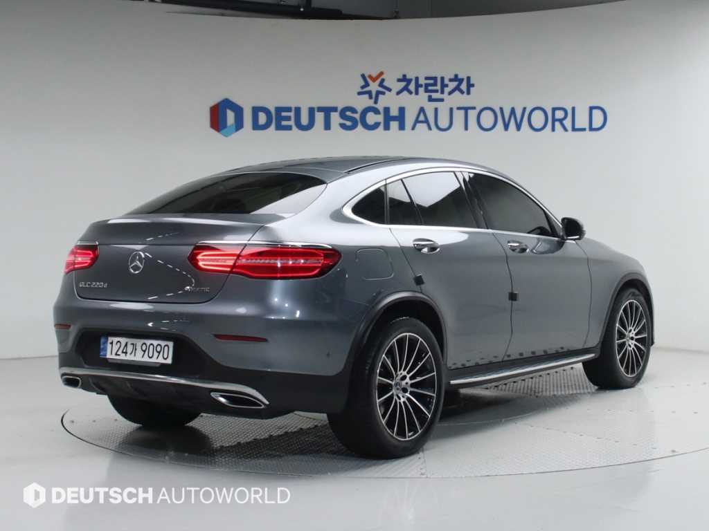 벤츠 GLC 클래스 GLC 220 d 4MATIC 프리미엄 쿠페 사진 2/20