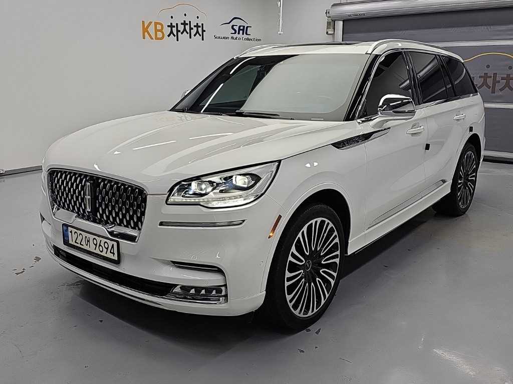 에비에이터 2세대 3.0 블랙라벨 AWD 2022년식