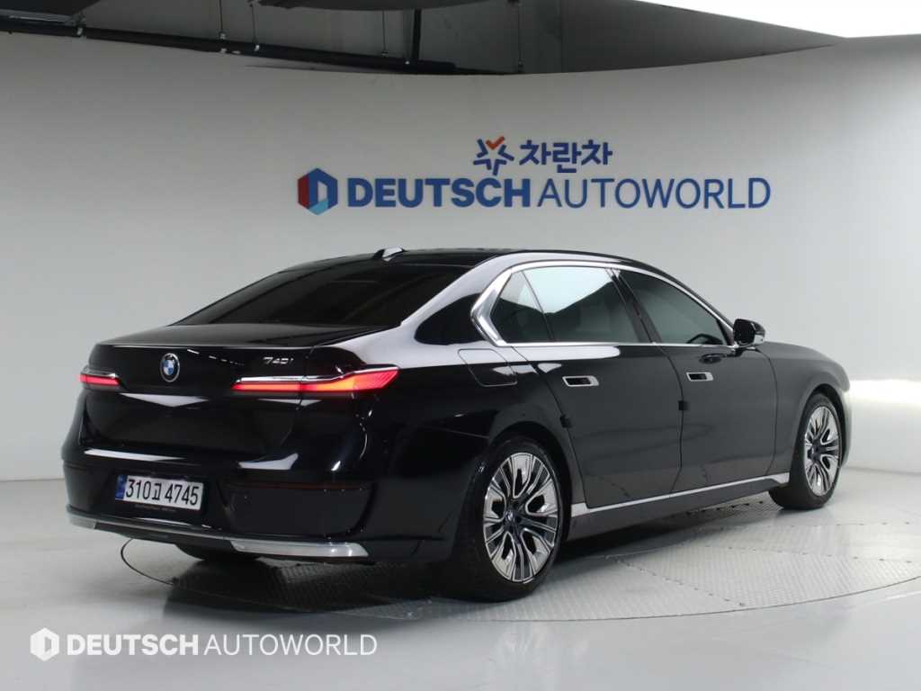 BMW 7시리즈 740i sDrive 디자인퓨어 엑셀런스 사진 2/20