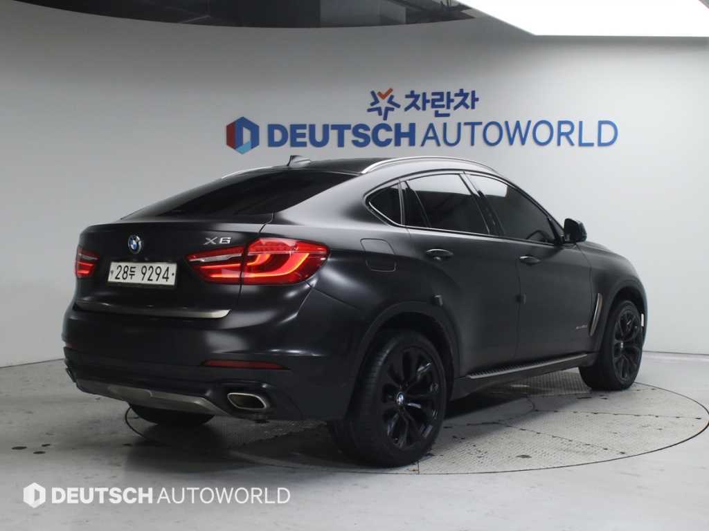 BMW X6 xDrive 40d 사진 2/20