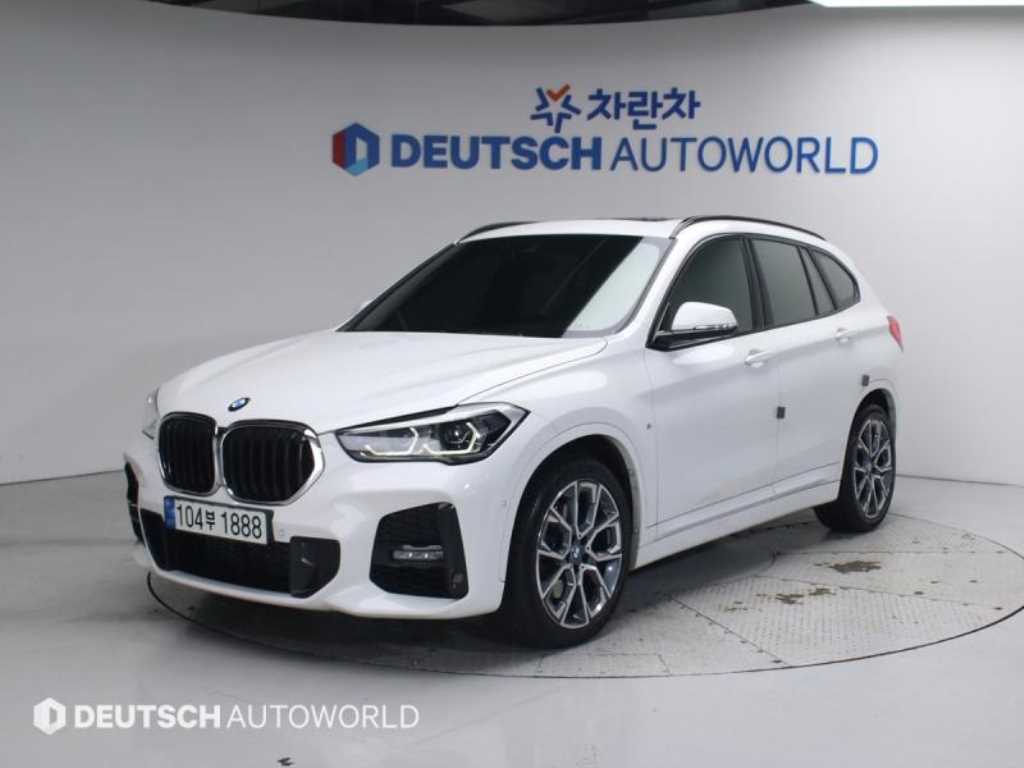 X1 (F48) xDrive 20i M 스포츠 2022년식
