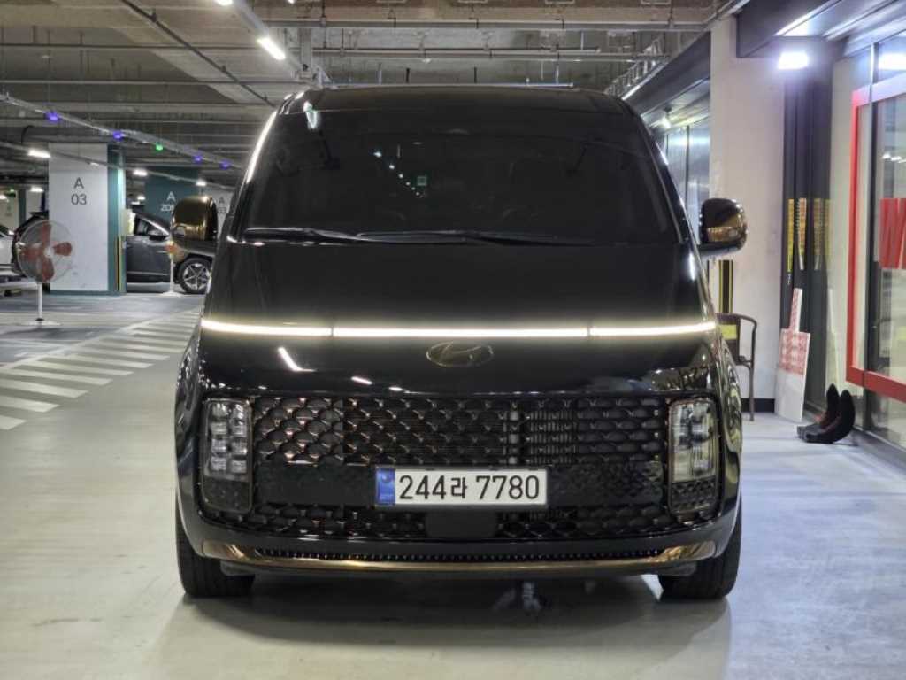 스타리아 2WD 디젤 라운지 프레스티지 9인승 2025년식