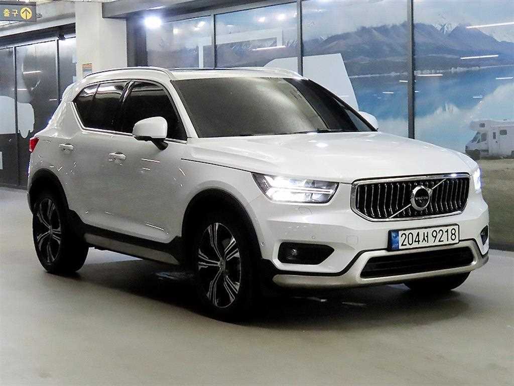 XC40 B4 AWD 인스크립션 2021년식