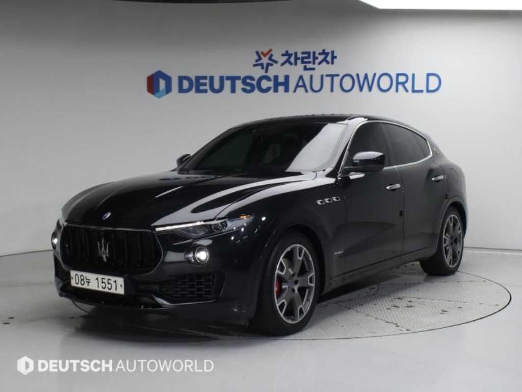 르반떼 3.0 디젤 AWD 그란 스포츠 2018년식