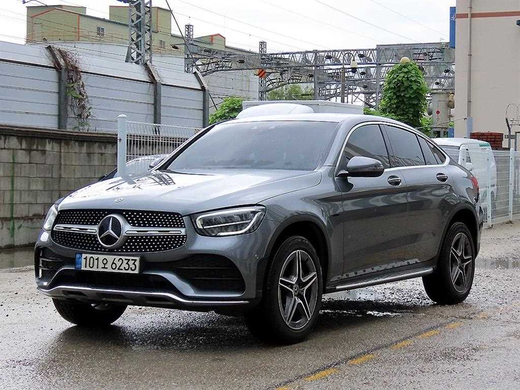 벤츠 GLC 클래스 GLC 300 e 4MATIC 쿠페 사진 2/20