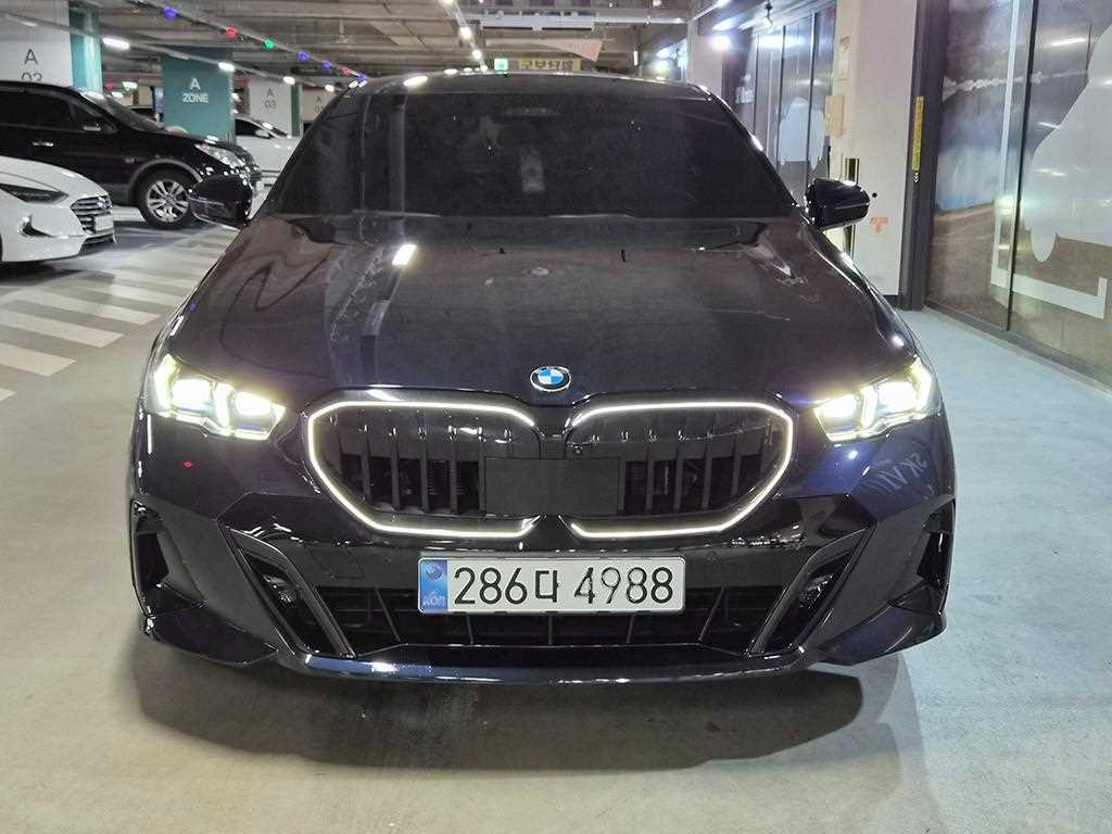 BMW 5시리즈 523d M 스포츠 사진 2/20