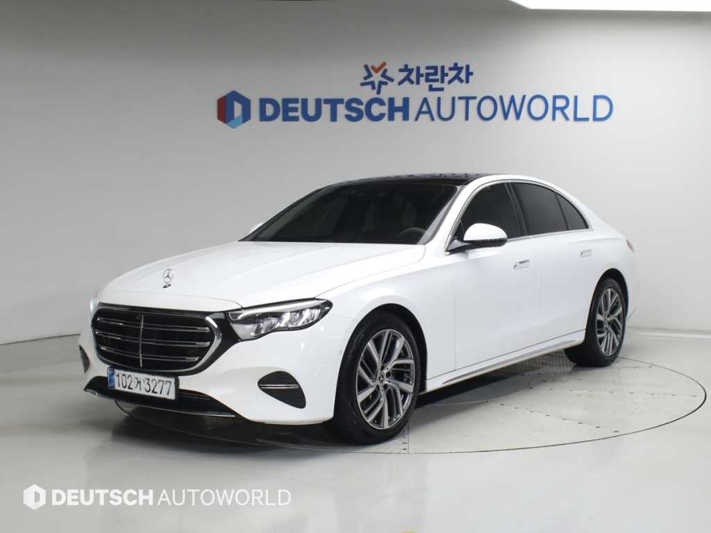 벤츠 E 클래스 E220d 4MATIC 익스클루시브 사진
