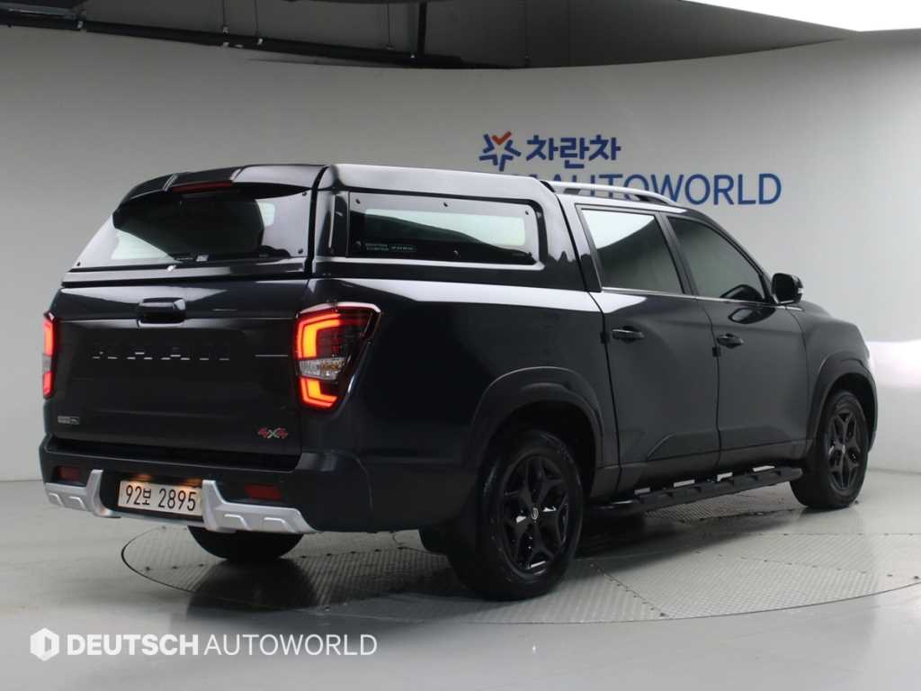 KGM 렉스턴 디젤 2.2 4WD 파워리프 와일드 사진 2/20