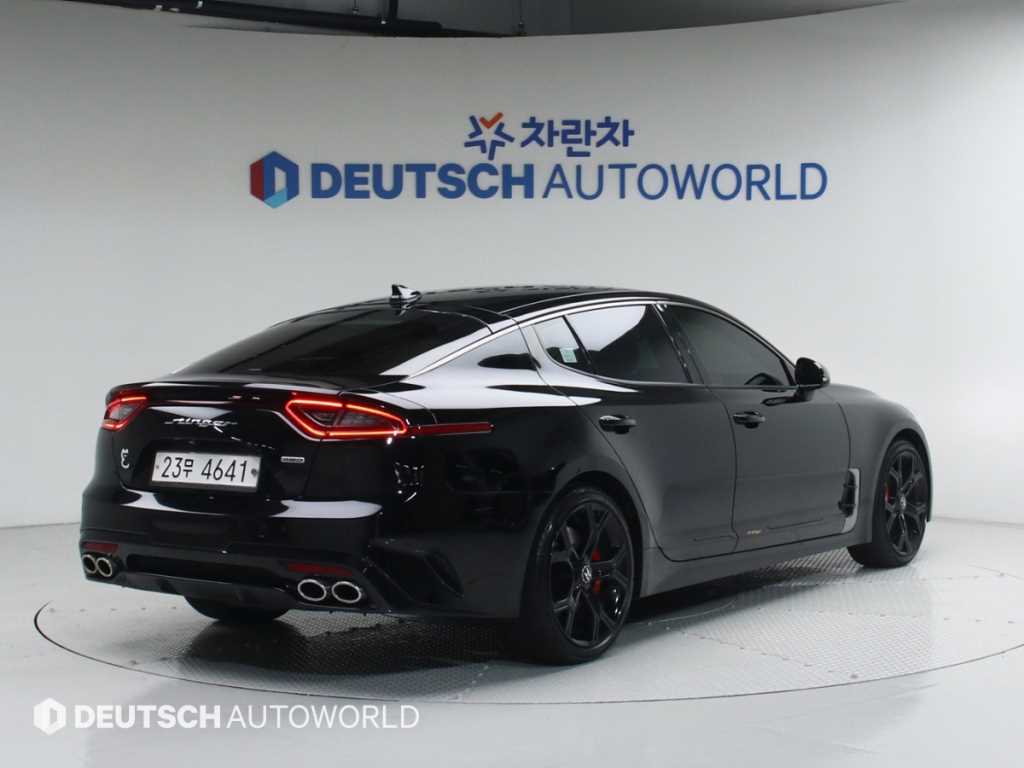 기아 스팅어 가솔린 2.0 터보 AWD 플래티넘 사진 2/20