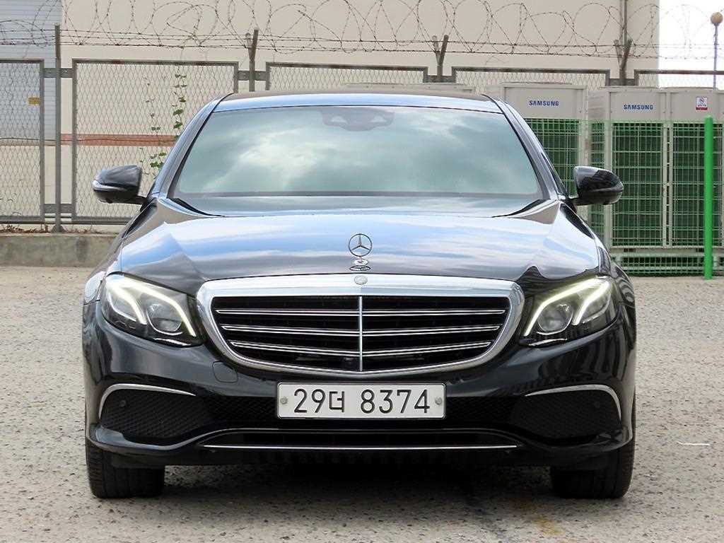 E-클래스 W213 E300 4MATIC 익스클루시브 2017년식