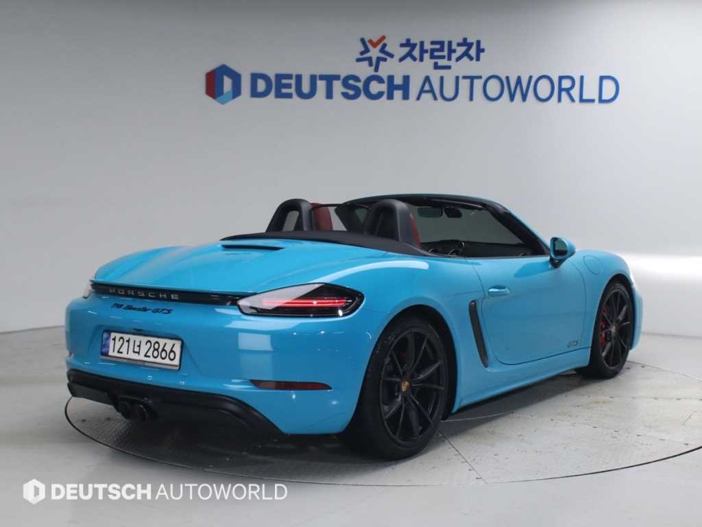 포르쉐 718 2.5 GTS 사진