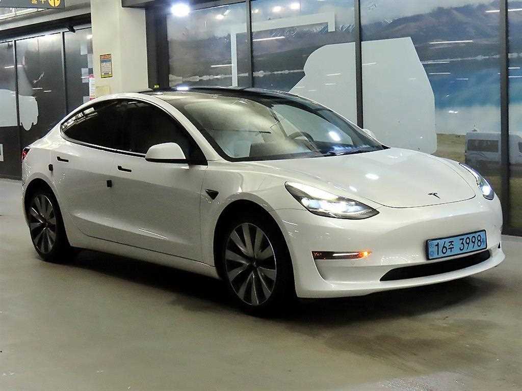 모델 3 롱 레인지 2022년식
