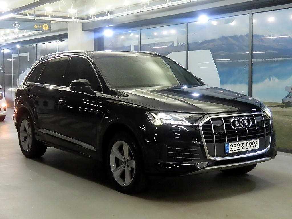 Q7 (4M) 45 TDI 콰트로 2021년식