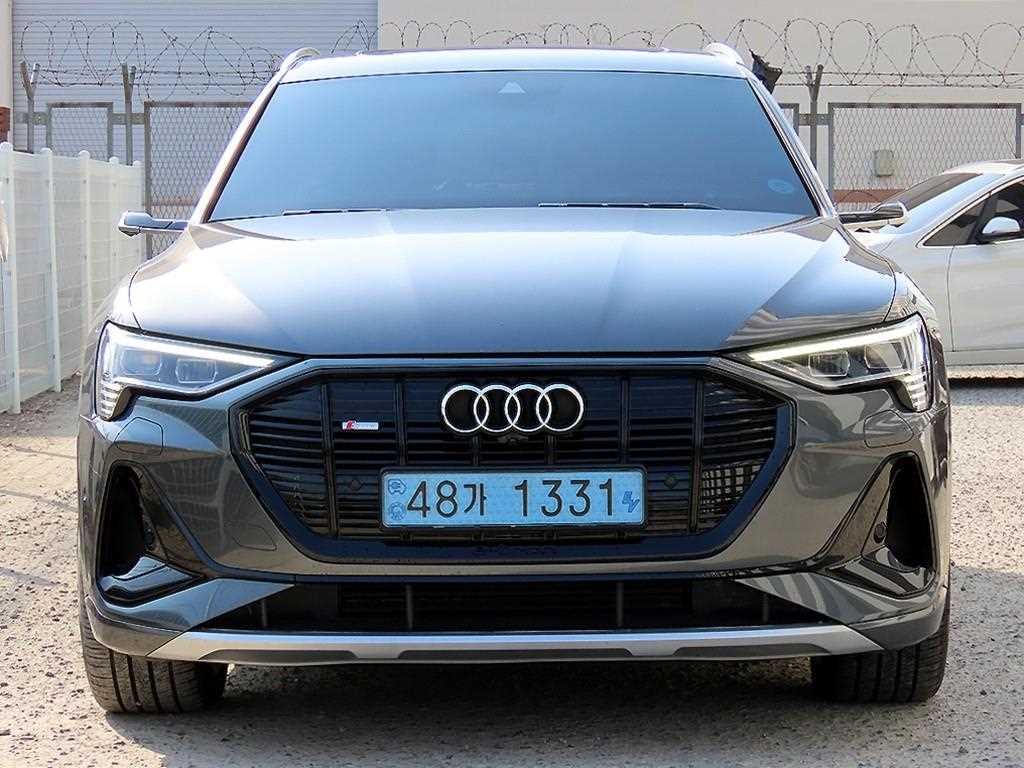 e-트론 55 콰트로 스포트백 2022년식