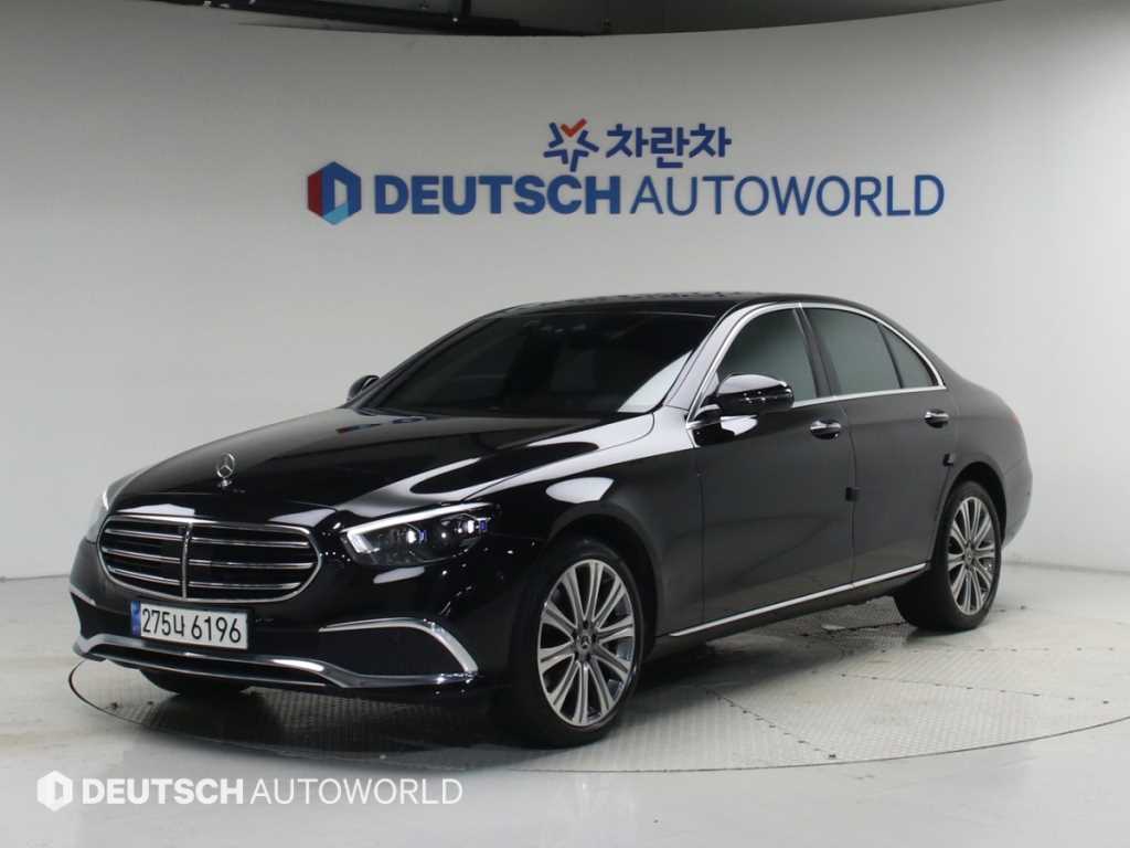 벤츠 E 클래스 E350 4MATIC 익스클루시브 사진 2/20
