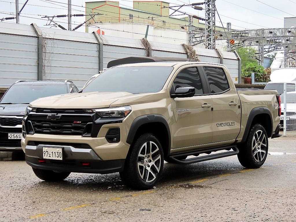 리얼 뉴 콜로라도 3.6 익스트림 4WD 2023년식