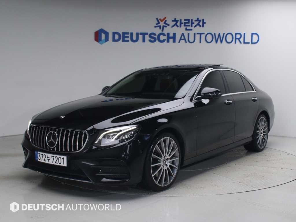 벤츠 E 클래스 E350 4MATIC AMG LINE 사진 2/20