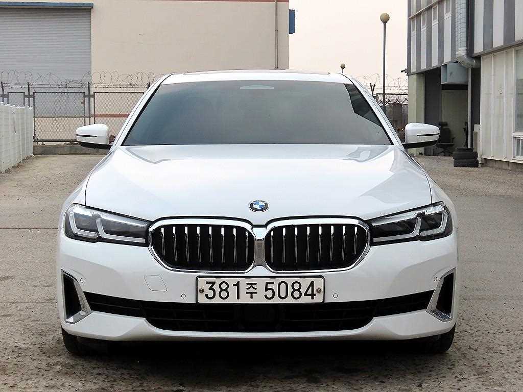BMW 5시리즈 523d 럭셔리 사진