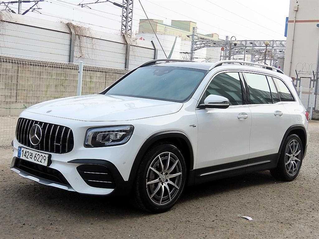 벤츠 GLB 클래스 AMG GLB 35 4MATIC 사진 2/20