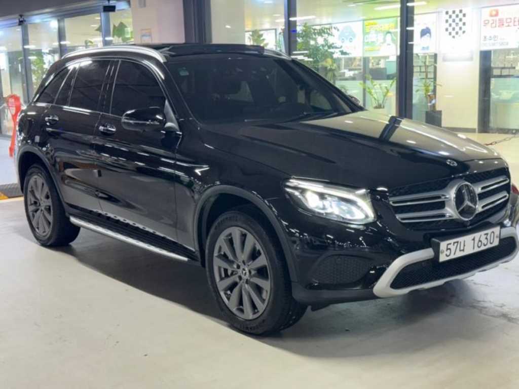 벤츠 GLC 클래스 GLC 350 e 4MATIC 사진 2/20