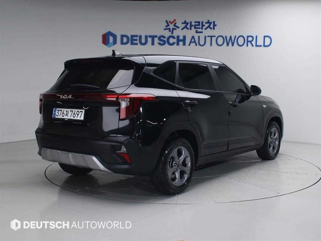 기아 셀토스 가솔린 2.0 2WD 트렌디 사진 2/20