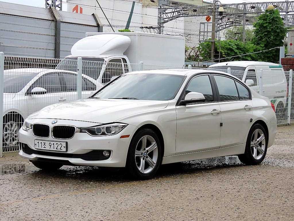 BMW 3시리즈 320d 사진 2/20