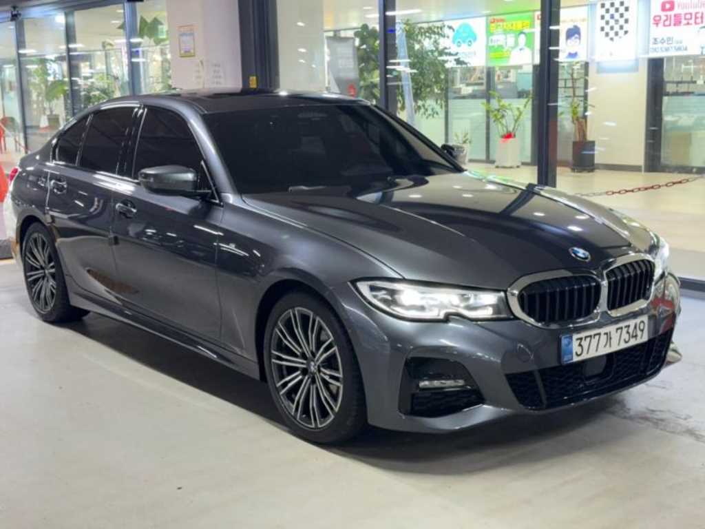 BMW 3시리즈 320i M 스포츠 사진 2/20