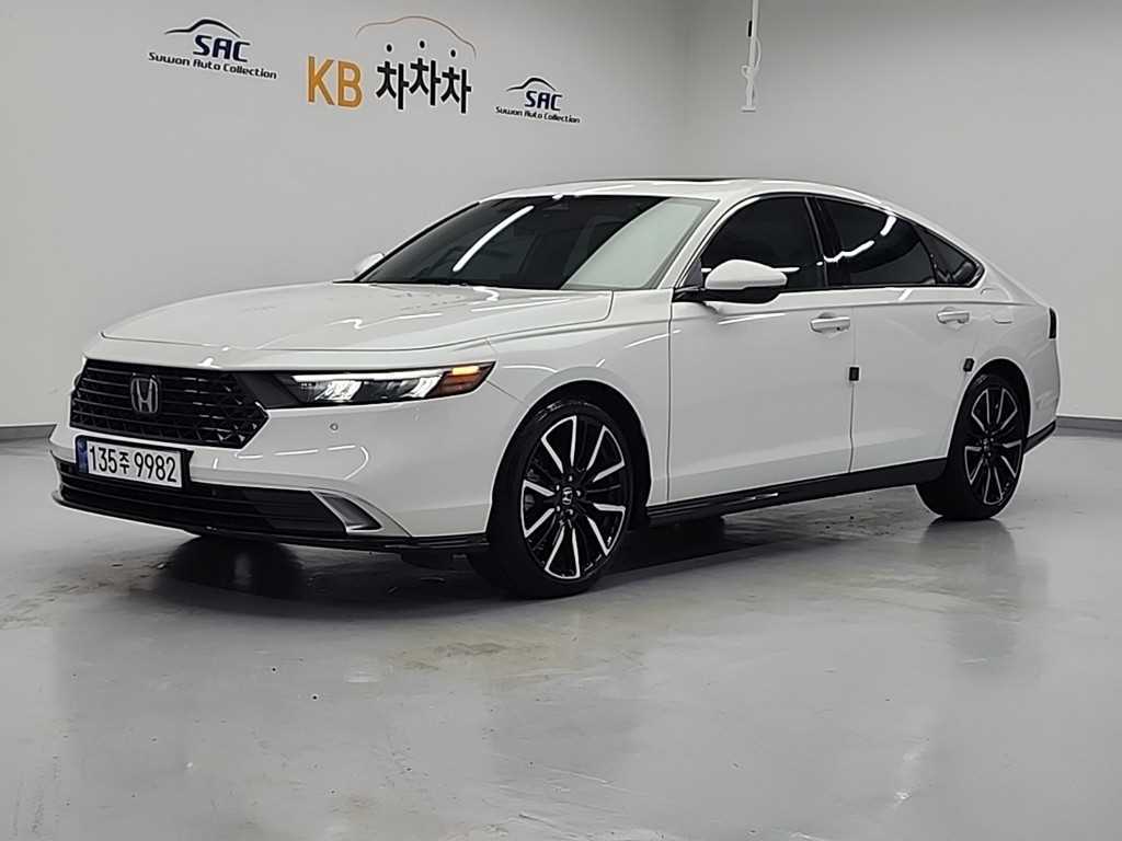 혼다 어코드 2.0 하이브리드 투어링 사진